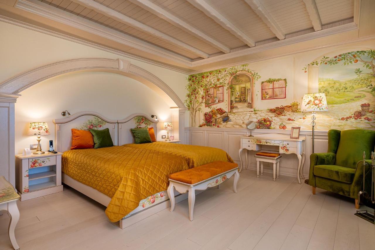 Casa Timis - Wellness & Spa Resort Chitorani Eksteriør billede A bedroom at the hotel